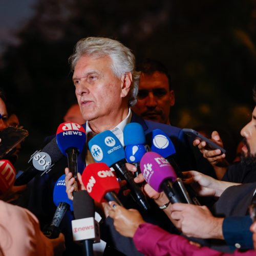 Caiado critica falta de ação do governo federal sobre taxação dos EUA