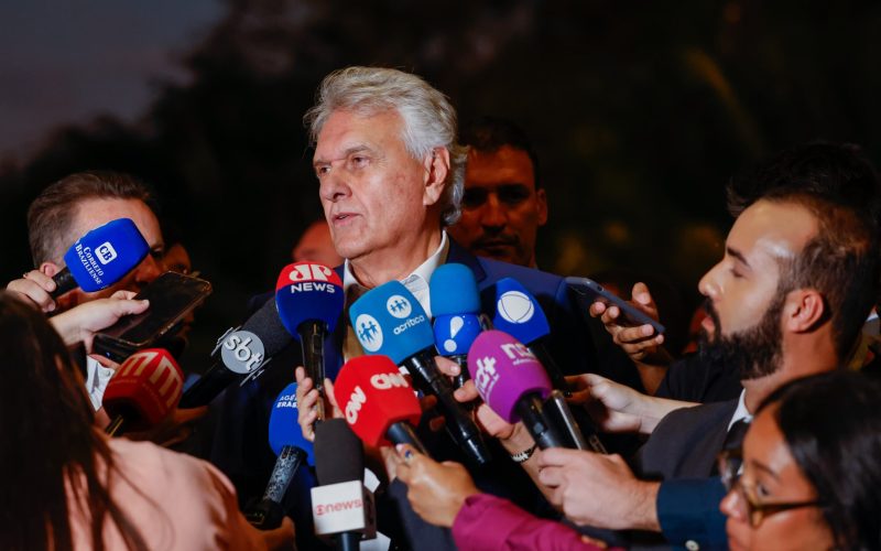 Caiado critica falta de ação do governo federal sobre taxação dos EUA