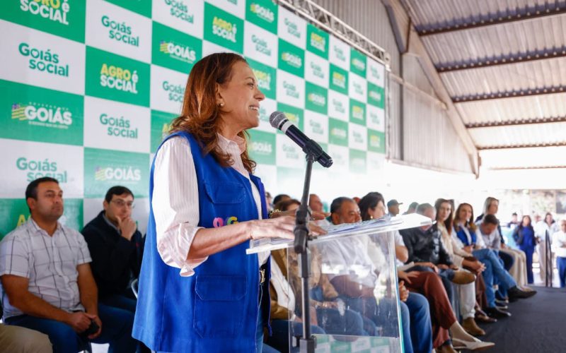 Gracinha Caiado entrega benefícios do Agro é Social e lança edital do Programa de Aquisição de Alimentos em Rio Verde