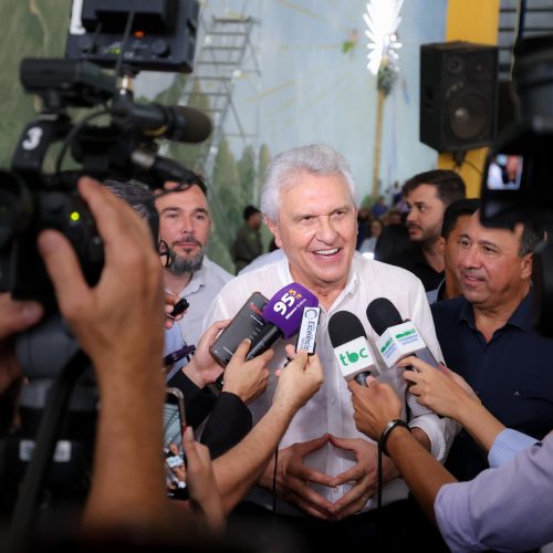 Caiado destaca protagonismo da Romaria do Muquém durante missa em Niquelândia