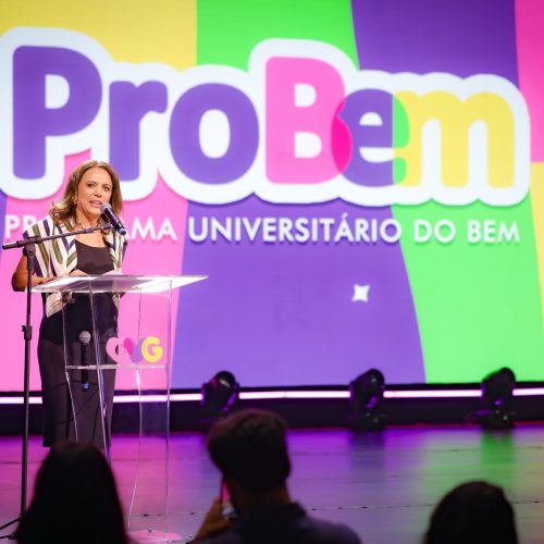 Goiás alcança maior taxa de jovens de baixa renda no ensino superior brasileiro em 2024