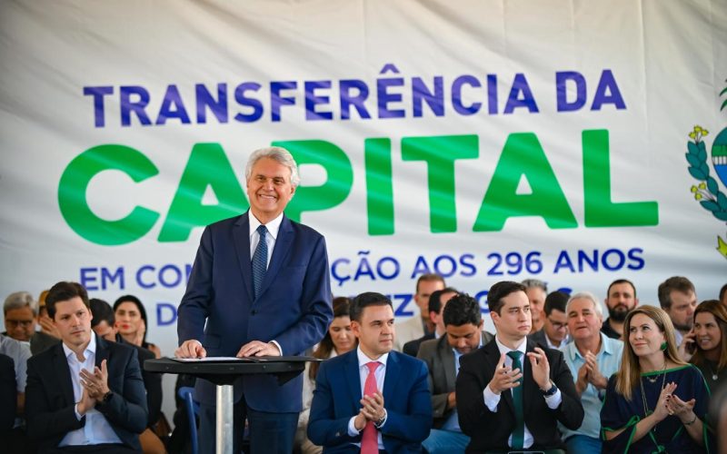 Caiado celebra 4 mil casas a custo zero entregues em Goiás