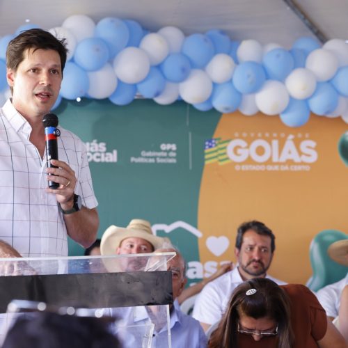 Daniel Vilela entrega 60 casas a custo zero no Norte de Goiás