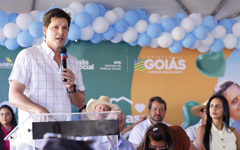 Daniel Vilela entrega 60 casas a custo zero no Norte de Goiás