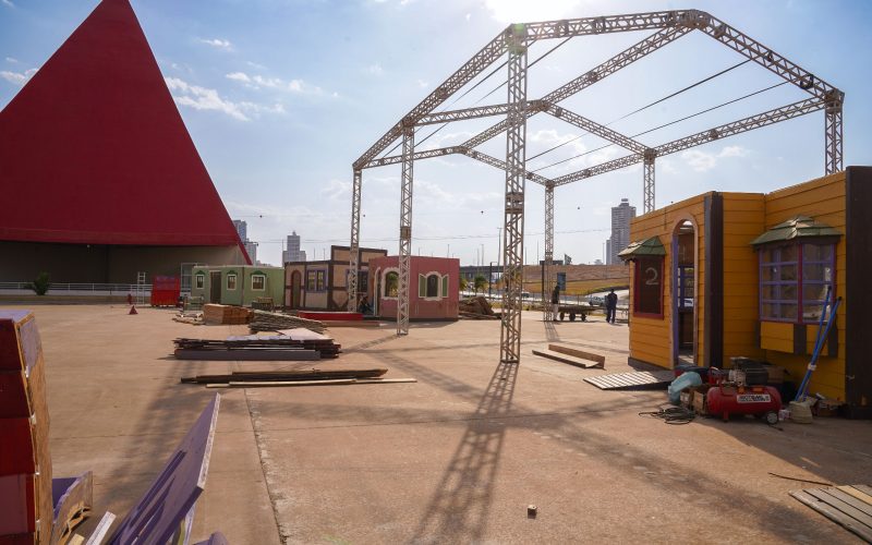 Goiás Social e OVG iniciam montagem do Natal do Bem 2025