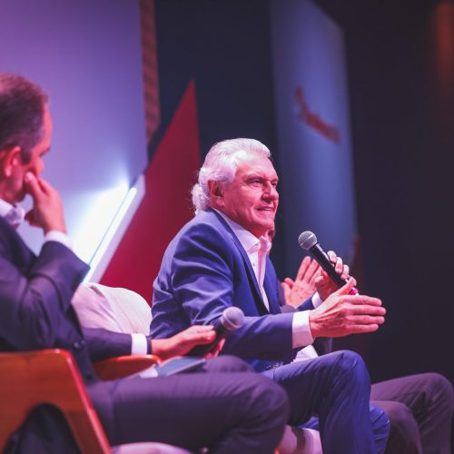 Caiado destaca modernização e desafios do campo em participação no Agro Summit 2025