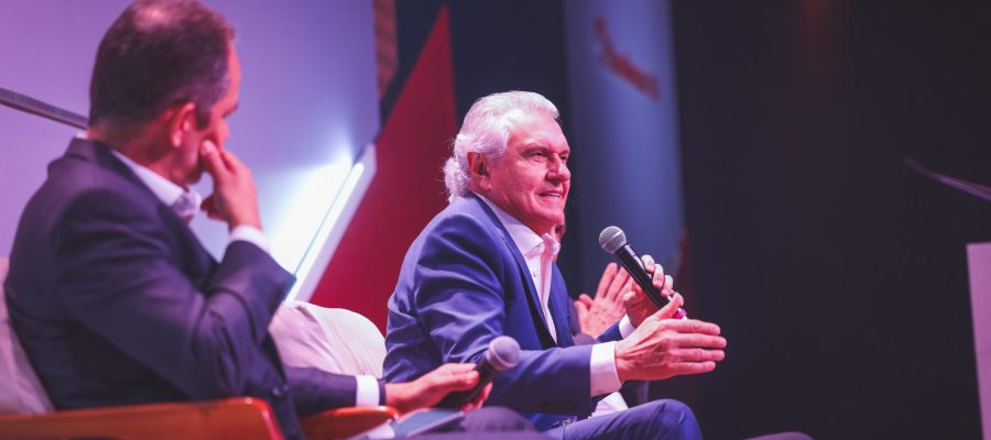 Caiado destaca modernização e desafios do campo em participação no Agro Summit 2025
