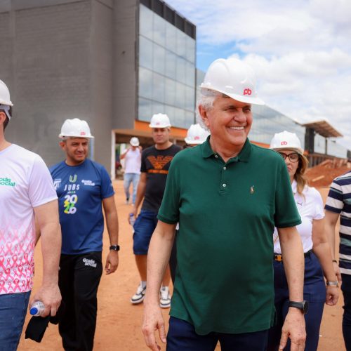 Caiado vistoria obras do Autódromo Internacional de Goiânia