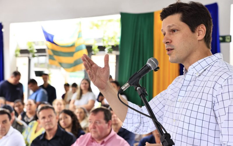 Daniel Vilela inaugura nova escola em Aparecida de Goiânia