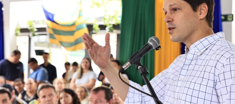 Daniel Vilela inaugura nova escola em Aparecida de Goiânia