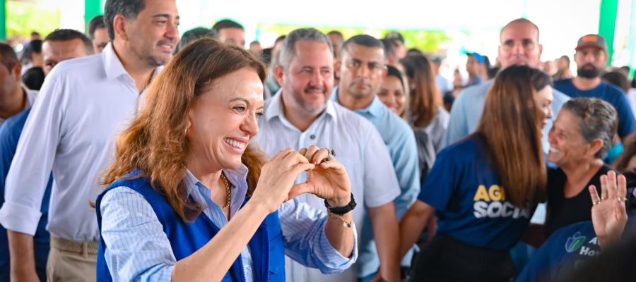 Gracinha Caiado entrega benefícios do Agro é Social em Mara Rosa