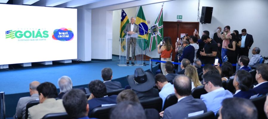 “Que continue o crescimento exponencial”, diz Caiado sobre os 50 anos da TV Brasil Central
