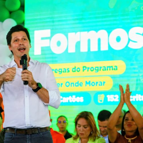 Daniel Vilela amplia atendimento habitacional em Formosa com entrega de 767 novos benefícios