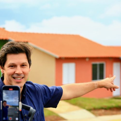 Daniel Vilela garante 95 casas a custo zero em Abadiânia e Silvânia