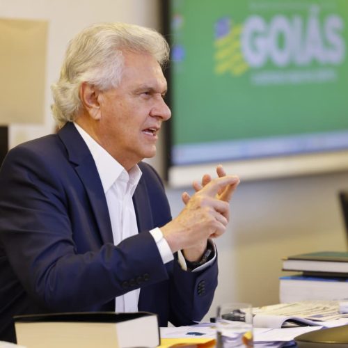 Caiado destaca avanço histórico na alfabetização em Goiás durante encontro voltado para leitura na América Latina