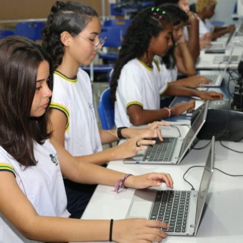 Governo de Goiás conecta 100% das escolas públicas estaduais