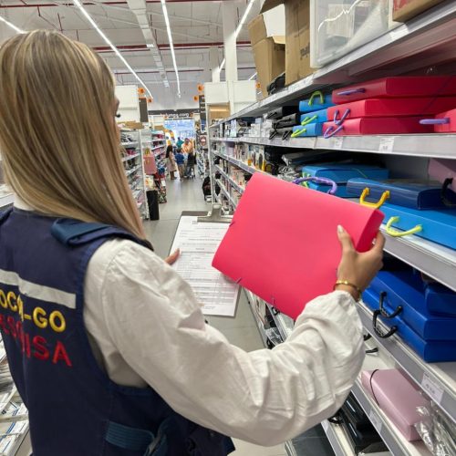 Procon Goiás encontra variação de até 812% nos preços de material escolar