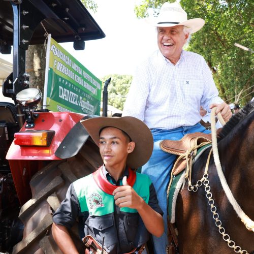 Caiado ressalta avanços na segurança pública em Encontro de Muladeiros de Iporá