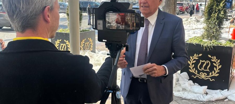 Nos EUA, Caiado busca acordos para exploração de minerais críticos com garantia de transferência de tecnologia