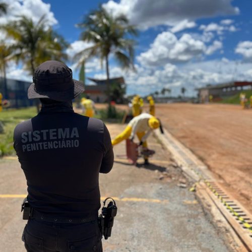 Reeducandos do sistema penitenciário fazem manutenção no Autódromo Internacional de Goiânia