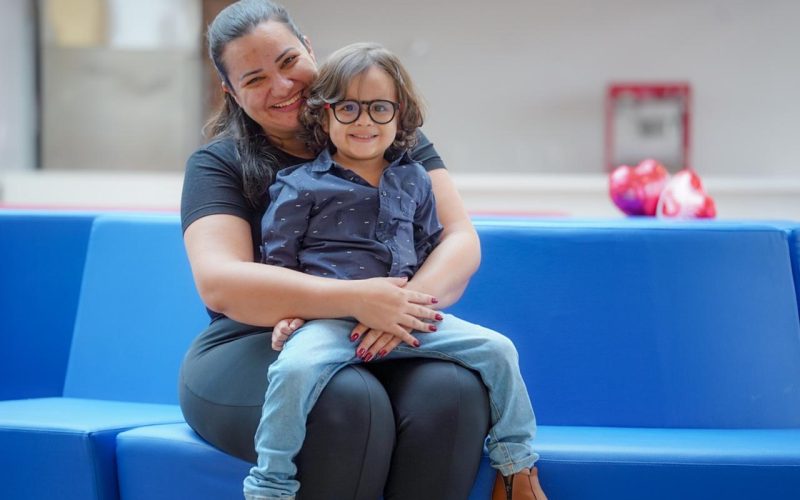 Goiás amplia rede de atendimento oncológico para crianças, jovens e adultos