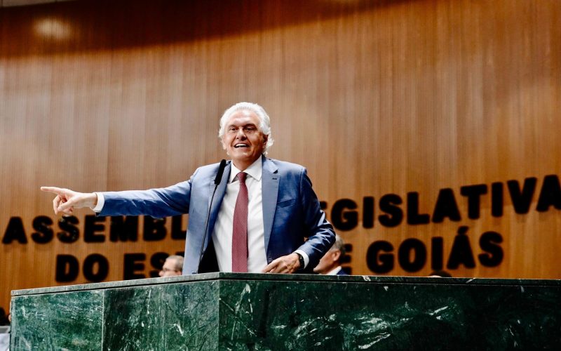 Caiado vai deixar em caixa R$ 9,8 bilhões para Daniel Vilela