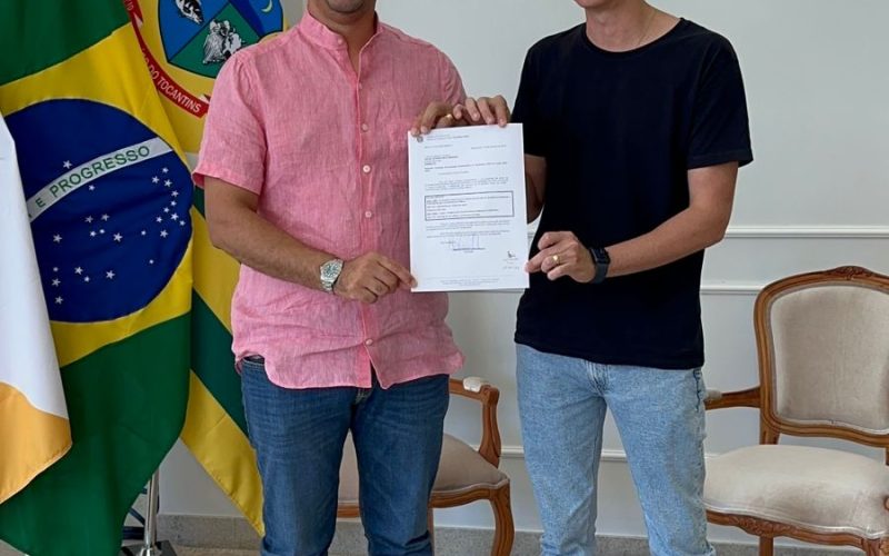 Vicentinho Júnior viabiliza mais R$ 2,5 milhões para saúde e infraestrutura de Paraíso