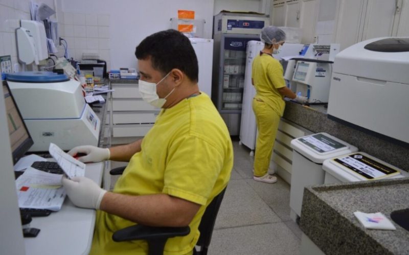 Governo de Goiás conquista selo máximo de qualidade em laboratórios da rede pública