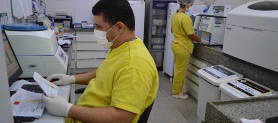 Governo de Goiás conquista selo máximo de qualidade em laboratórios da rede pública