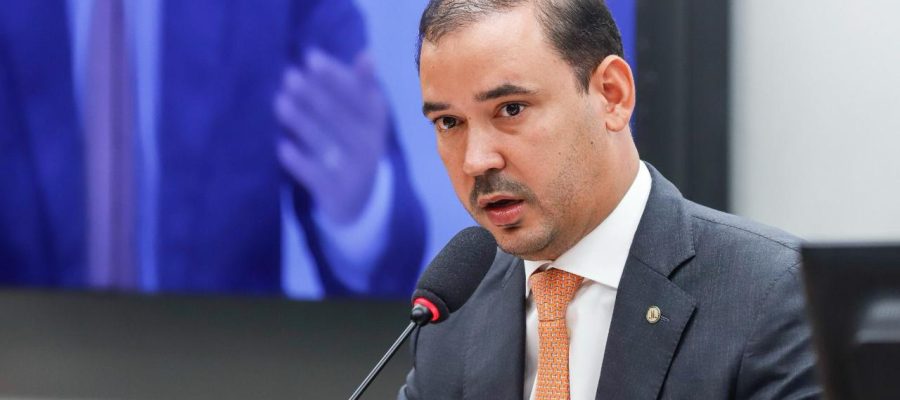 Vicentinho Júnior garante que, caso seja eleito, gabinete do secretário de Saúde será no HGP