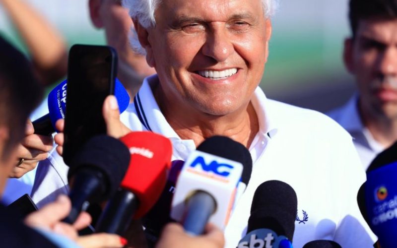 Caiado vistoria ajustes finais no autódromo de Goiânia para MotoGP