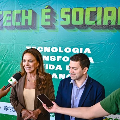 “Tecnologia não pode ser privilégio, precisa ser oportunidade”, afirma Gracinha Caiado ao participar de entregas do Tech é Social