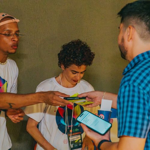 Goiânia se torna capital mundial da criatividade com festival gratuito e foco em Inteligência Artificial