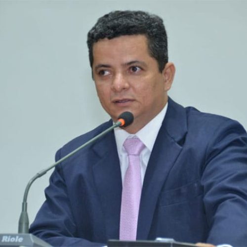 Deputado denuncia demissões no HRA por perseguição política