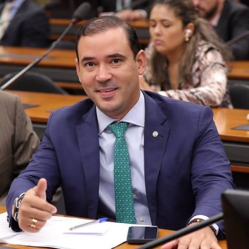 Vicentinho Júnior comemora conquista histórica com federalização da TO-050 e duplicação da BR-010