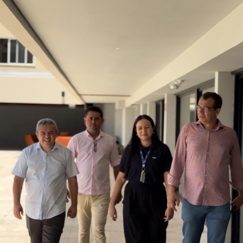 Prefeitura, Senai e Five Resort qualificam profissionais com curso de cozinheiro Industrial em Luzimangues