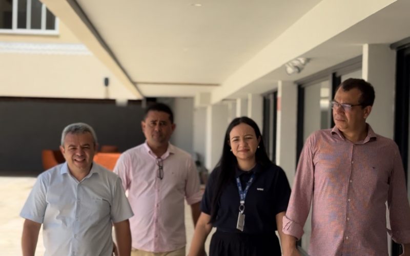 Prefeitura, Senai e Five Resort qualificam profissionais com curso de cozinheiro Industrial em Luzimangues