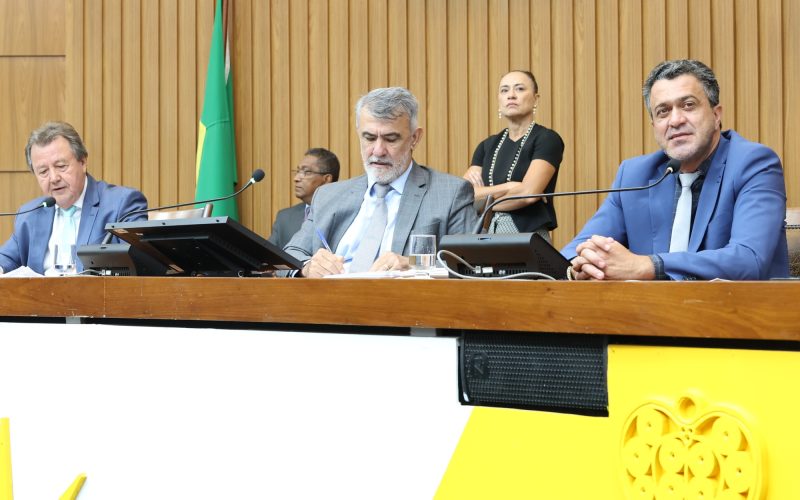 Mesa Diretora da Aleto envia projeto de LDO 2026 para a Comissão deFinanças