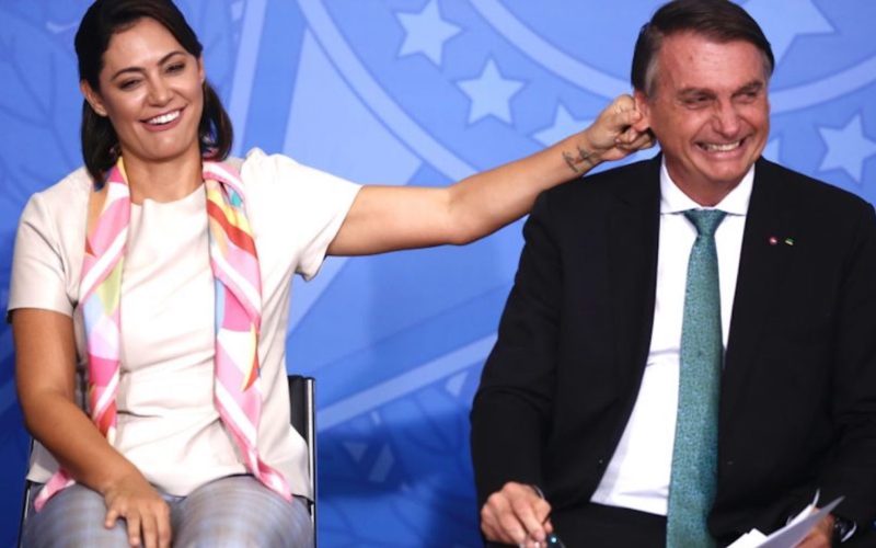 Michelle admite “deslizes” de Bolsonaro em falas durante mandato