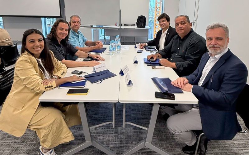 No primeiro dia de programação da missão no Japão, senador Eduardo Gomes debate inteligência artificial e transformação digital