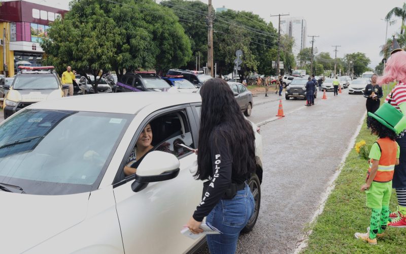 Operação Mulher Segura: forças de segurança realizam blitz educativa de conscientização contra a violência doméstica em Palmas