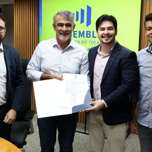 Aleto empossa primeiros dez servidores aprovados em concurso público