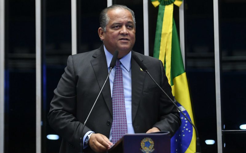 Eduardo Gomes é favorito à vice-presidência do Senado Federal