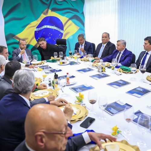 Senador Eduardo Gomes participa de almoço com o ex-presidente Jair Bolsonaro