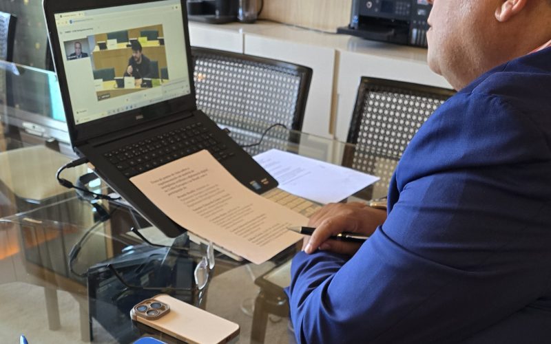 Senador Eduardo Gomes participa de reunião com Parlamento Europeu