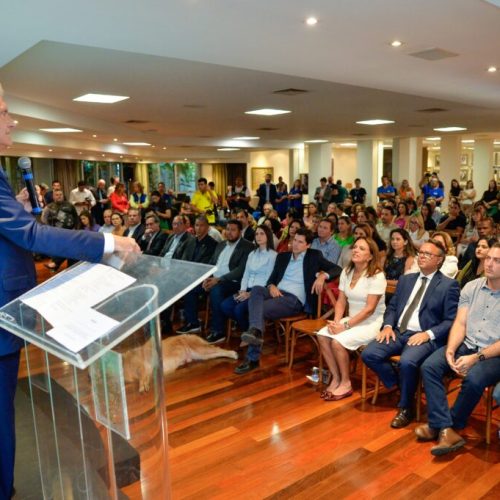 Caiado anuncia repasse de R$ 38,6 milhões  aos municípios