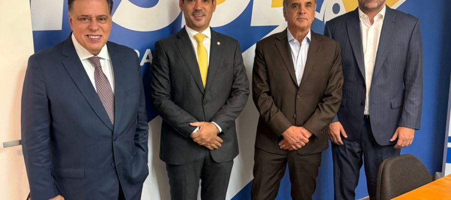 Recebido por Aécio, Vicentinho reverencia história do PSDB e projeto no Tocantins