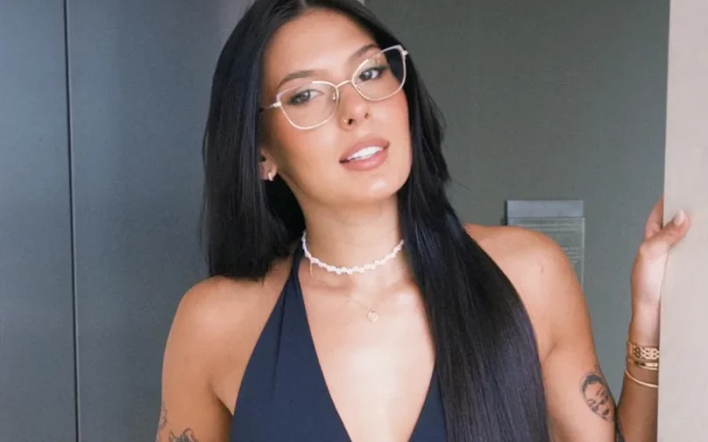 Ana Castela se revolta após ser “extorquida” por manicure: “Roubo”