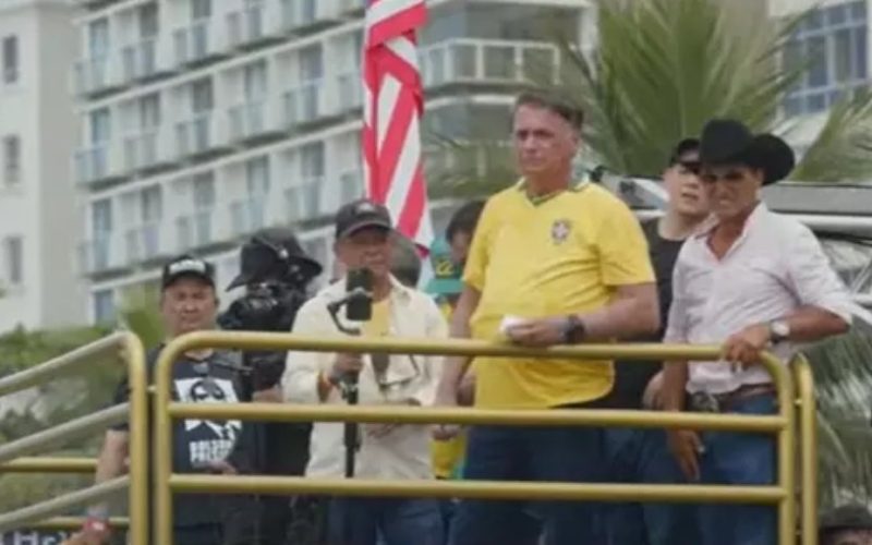 Bolsonaro (foto) pede “anistia de pessoas de bem” em ato no Rio de Janeiro