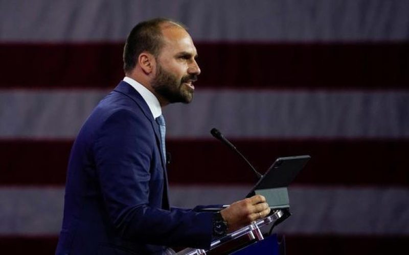 Eduardo Bolsonaro sugere ação militar dos EUA contra o Brasil